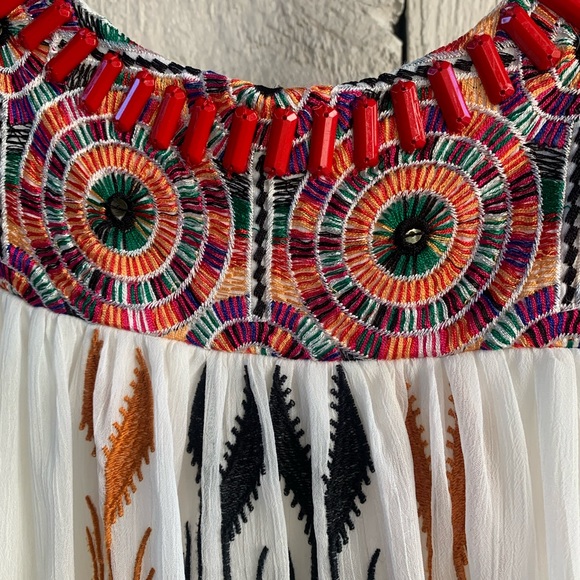 Akemi + Kin Top - Picture 3 of 8